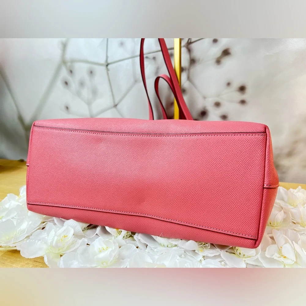 Coach Gallery Tote Shoulder Bag In Pink Taffy with Gold Accents - Picture 8 of 14
